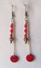 Boucles d'oreilles longues rouges